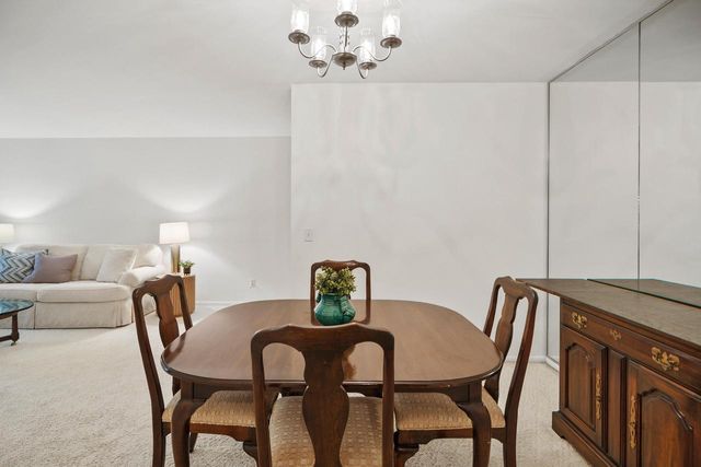 425 W Willow COURT #101, Fox Point, WI 53217