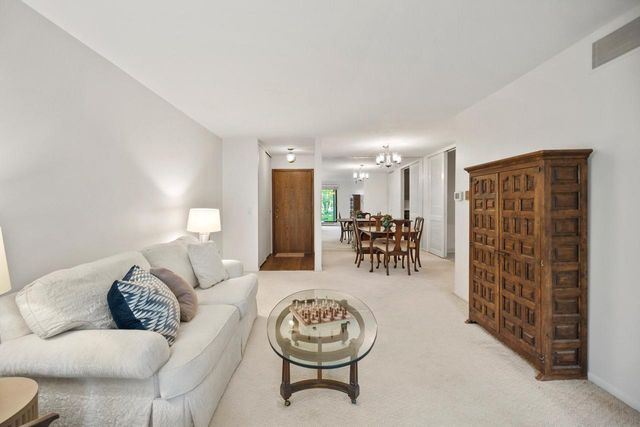 425 W Willow COURT #101, Fox Point, WI 53217