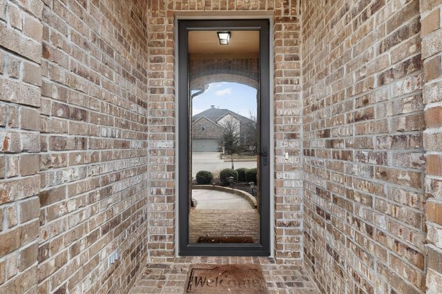 8729 James Drive, Lantana, TX 76226