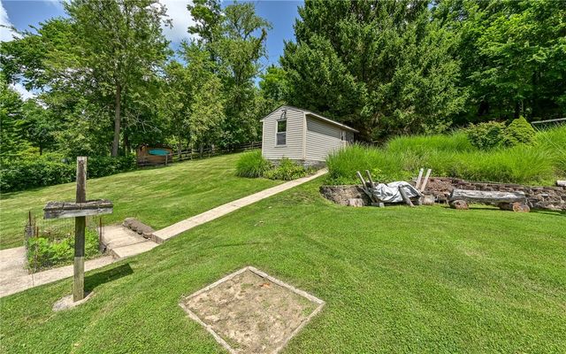 3118 Haberlein Rd, Hampton, PA 15044