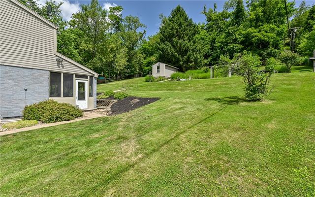 3118 Haberlein Rd, Hampton, PA 15044