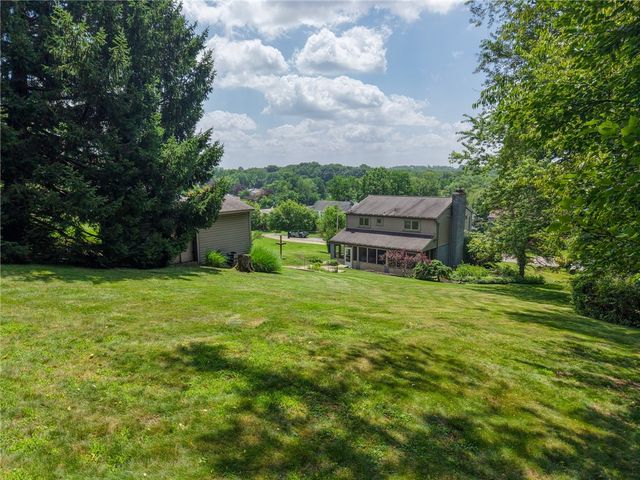 3118 Haberlein Rd, Hampton, PA 15044