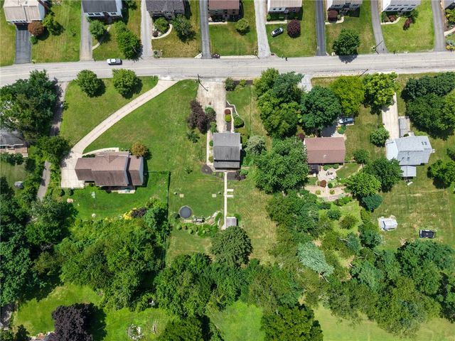 3118 Haberlein Rd, Hampton, PA 15044