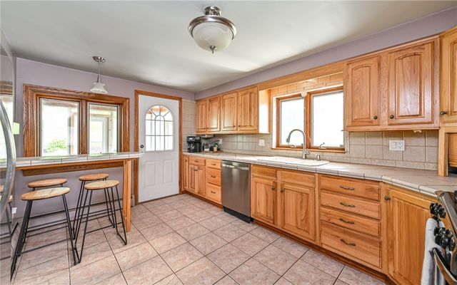 3118 Haberlein Rd, Hampton, PA 15044