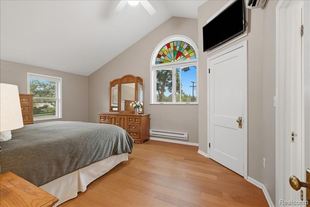 1917 Clawson Avenue, Royal Oak, MI 48073