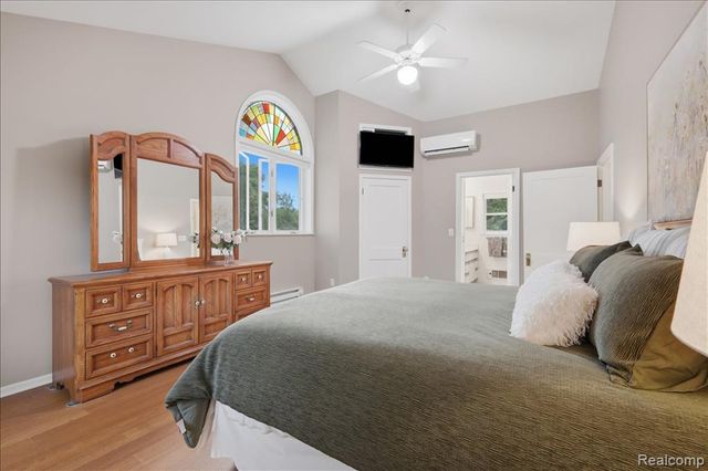 1917 Clawson Avenue, Royal Oak, MI 48073