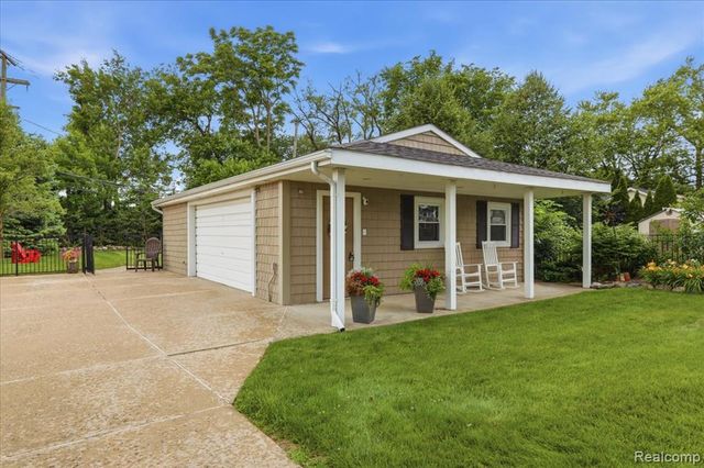 1917 Clawson Avenue, Royal Oak, MI 48073