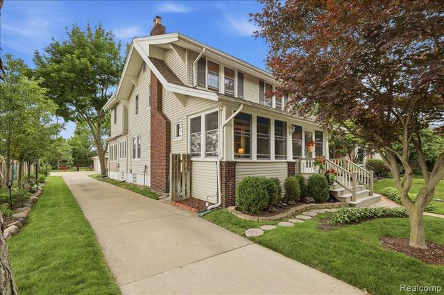 1917 Clawson Avenue, Royal Oak, MI 48073