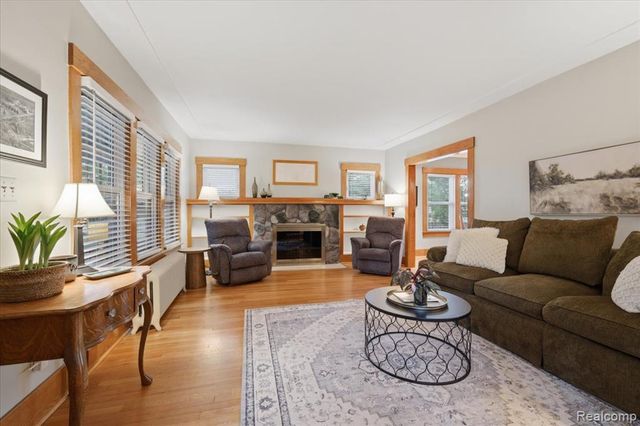 1917 Clawson Avenue, Royal Oak, MI 48073