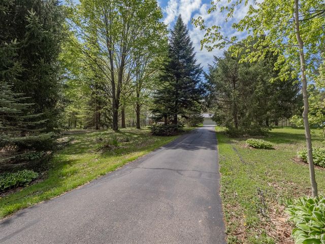 220 26th Street, Allegan, MI 49010