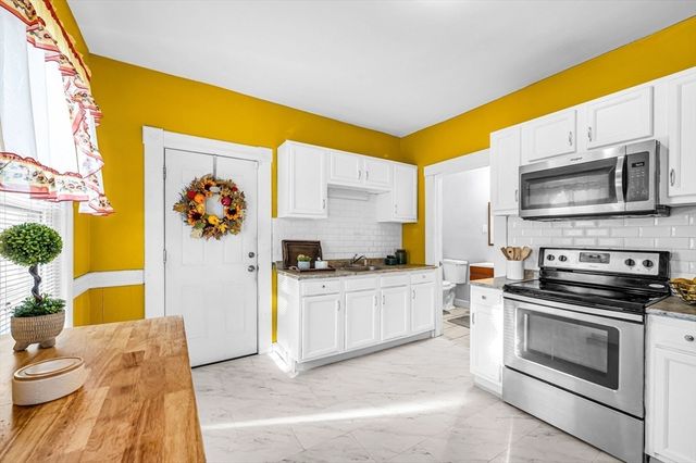166 Westminster St, Springfield, MA 01109