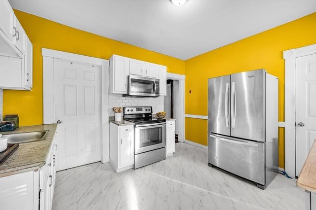 166 Westminster St, Springfield, MA 01109