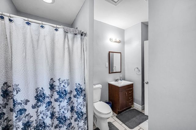 166 Westminster St, Springfield, MA 01109