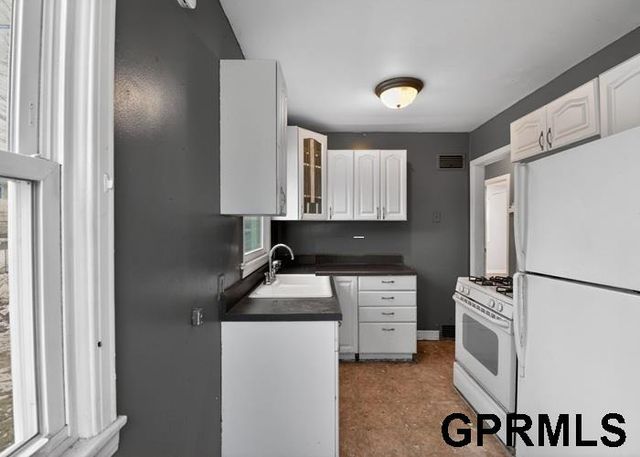 3927 Gold Street, Omaha, NE 68105