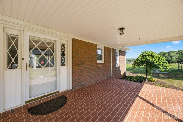 636 NC 16 Highway N, Taylorsville, NC 28681