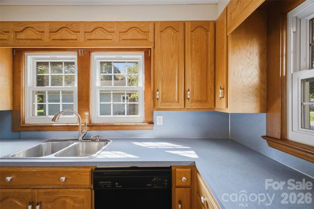 636 NC 16 Highway N, Taylorsville, NC 28681