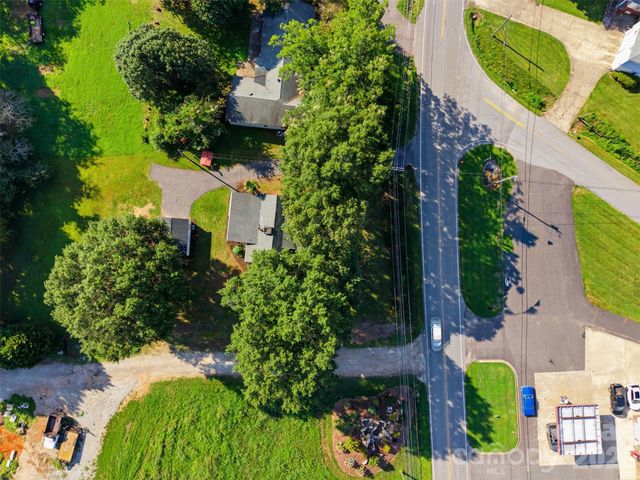 636 NC 16 Highway N, Taylorsville, NC 28681