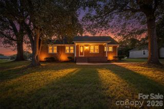 636 NC 16 Highway N, Taylorsville, NC 28681