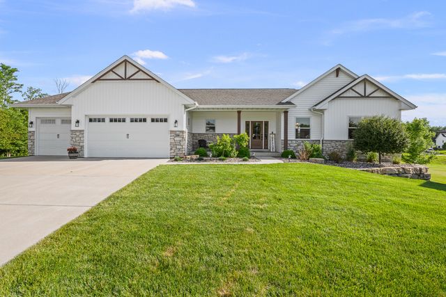 208 Ann Avenue, Riverdale, IA 52722