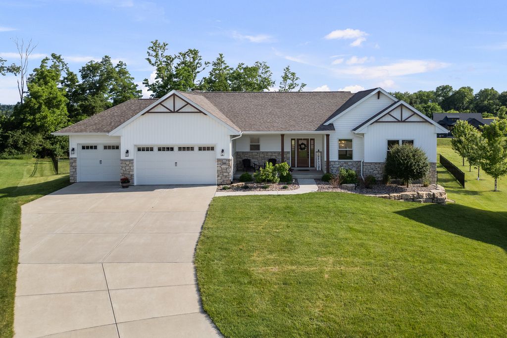 208 Ann Avenue, Riverdale, IA 52722