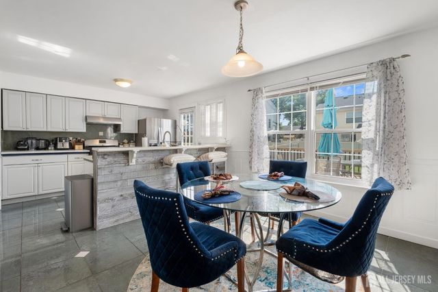 23 Gwizdak Court, Sayreville, NJ 08872