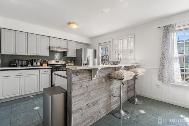 23 Gwizdak Court, Sayreville, NJ 08872