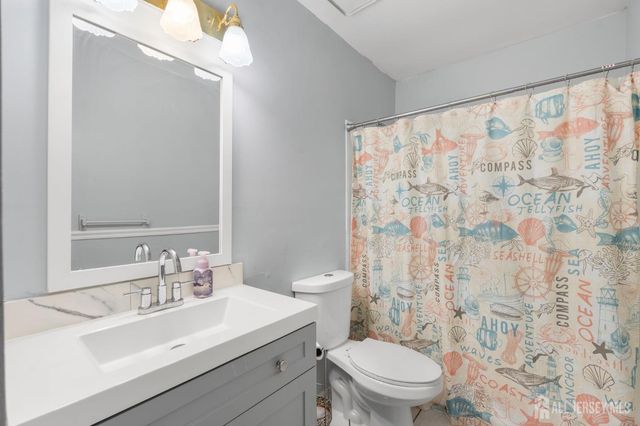 23 Gwizdak Court, Sayreville, NJ 08872