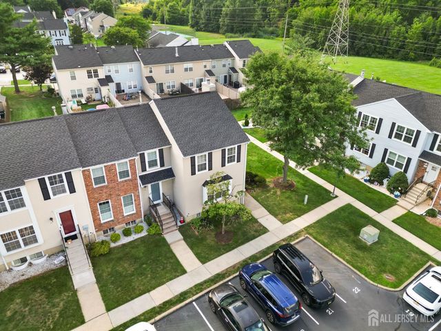 23 Gwizdak Court, Sayreville, NJ 08872