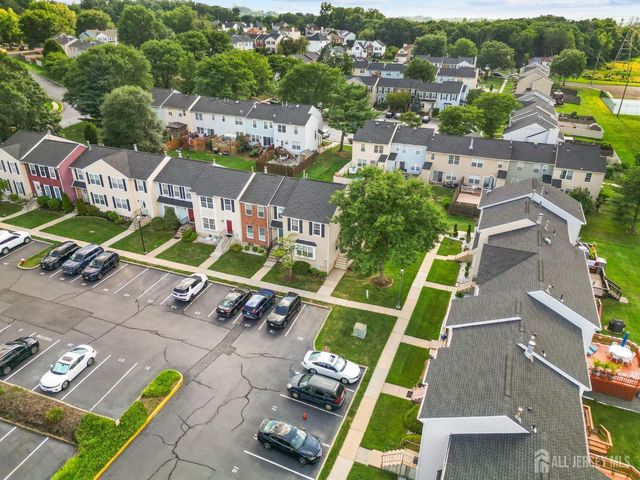 23 Gwizdak Court, Sayreville, NJ 08872