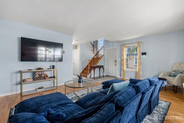 23 Gwizdak Court, Sayreville, NJ 08872