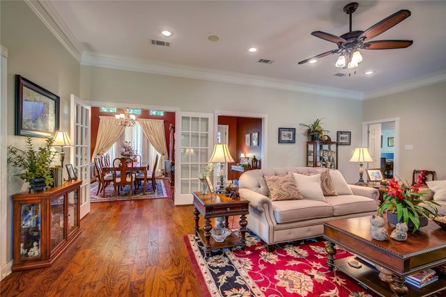 804 River Oaks Drive, Greenville, TX 75402