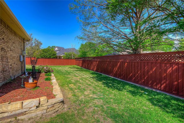 804 River Oaks Drive, Greenville, TX 75402