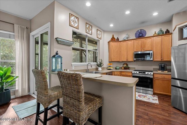 628 MISTY MORNING Court, Jacksonville, FL 32218