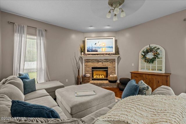 628 MISTY MORNING Court, Jacksonville, FL 32218