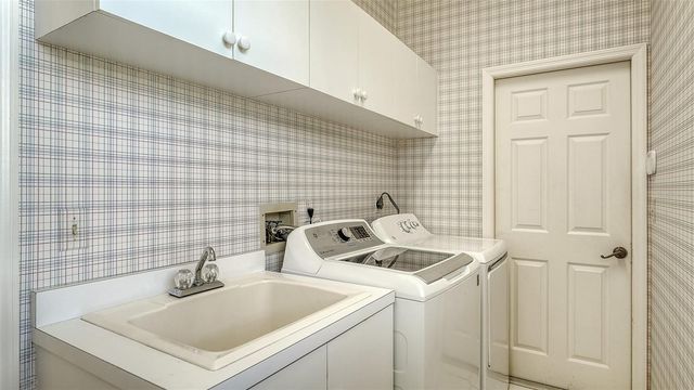 3295 ALEX FINDLAY PLACE, Sarasota, FL 34240