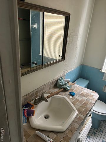 11731 Washburn Street, Detroit, MI 48204