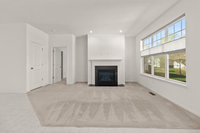 324 Gallant DRIVE, Lake Geneva, WI 53147
