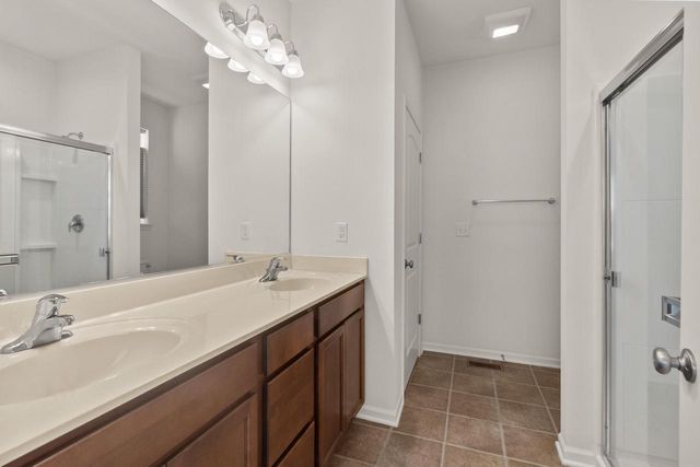 324 Gallant DRIVE, Lake Geneva, WI 53147