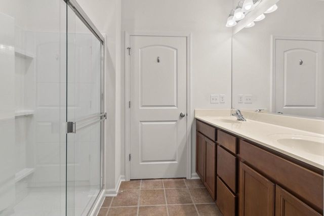 324 Gallant DRIVE, Lake Geneva, WI 53147