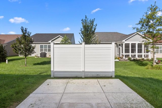 324 Gallant DRIVE, Lake Geneva, WI 53147