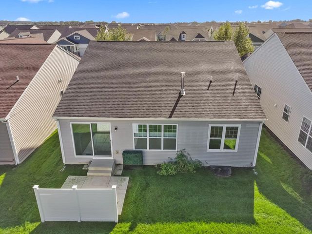 324 Gallant DRIVE, Lake Geneva, WI 53147