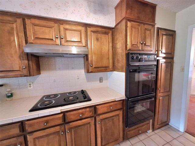9011 Dorella LN, Austin, TX 78736