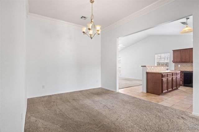 2204 E Princeton Street, Broken Arrow, OK 74012