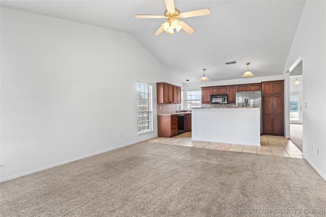 2204 E Princeton Street, Broken Arrow, OK 74012