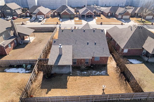 2204 E Princeton Street, Broken Arrow, OK 74012