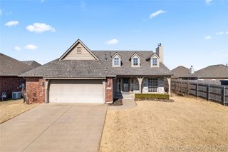 2204 E Princeton Street, Broken Arrow, OK 74012