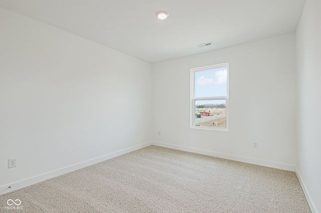 215 Springfield Crossing, Greenfield, IN 46140