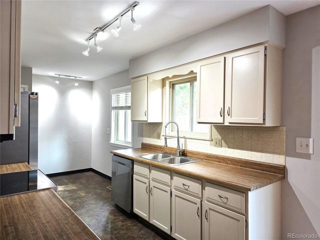 5915 Mercury Dr, Fort Collins, CO 80525