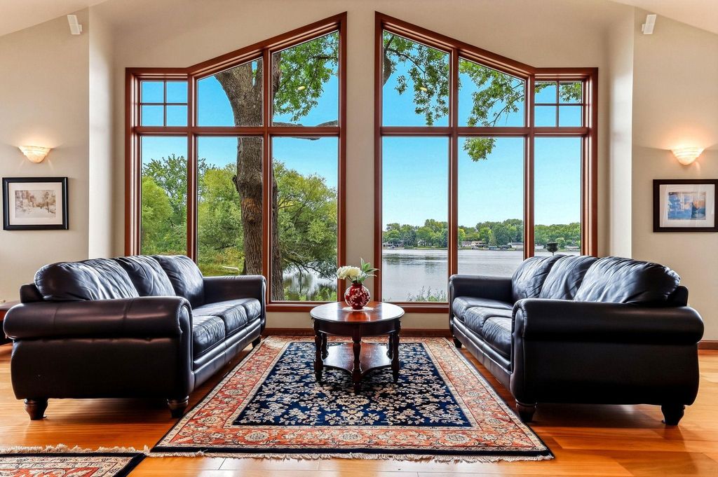 2162 Lakebrook Drive, New Brighton, MN 55112 — photo 2