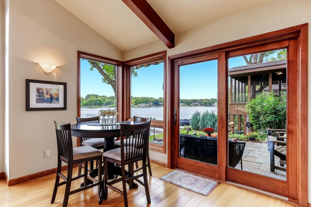 2162 Lakebrook Drive, New Brighton, MN 55112 — photo 4